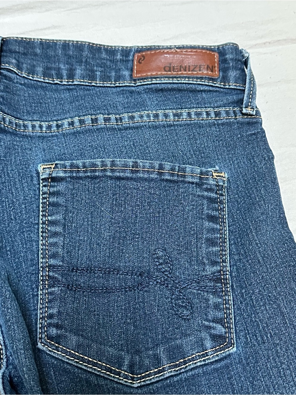 Denizen from Levi's Women's Dark Blue modern Skinny Jeans - Picture 4 of 6